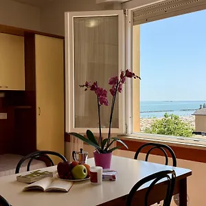 https://residence-carioca.emilia-romagnahotels.net
